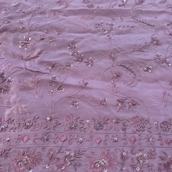 Light Purple Crepe De Chine Silk Saree - Picture 2 of 7
